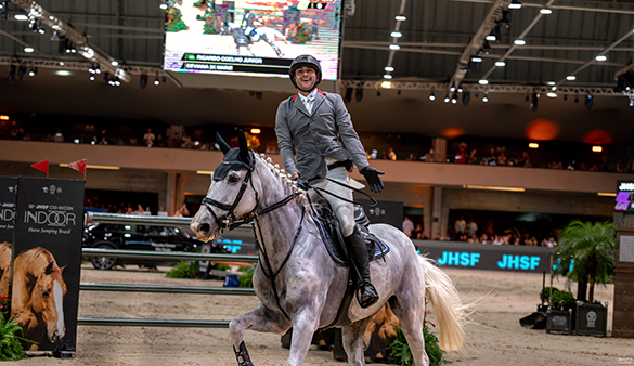 Ricardo Coelho entra no Hall dos Campeões do GP Indoor; José Reynoso vence Clássico